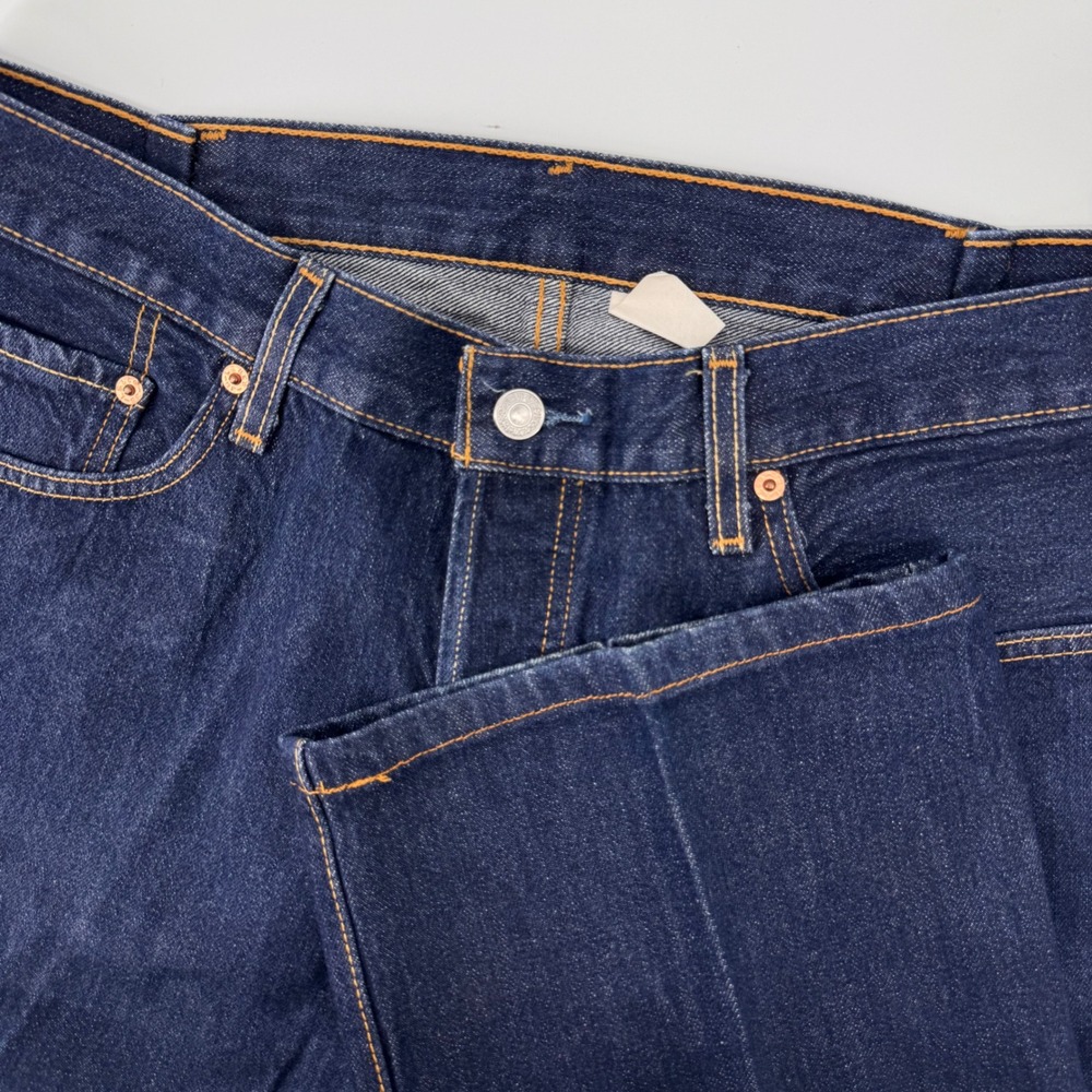 Levi's 501 Original Fit Jeans Mens 38x32 Vintage Indigo Blue Button Fly Straight